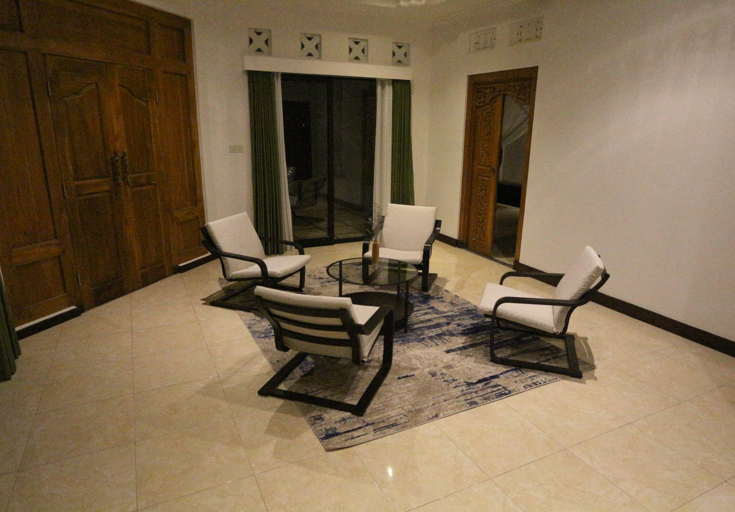 for rent villa with staff